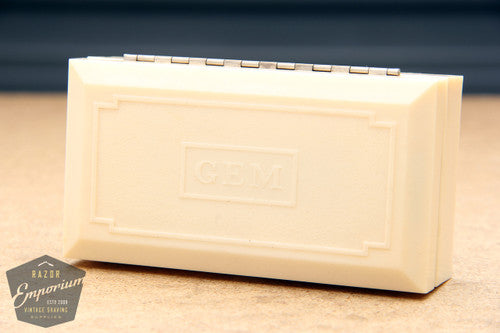Gem 1930's Micromatic Single Edge Razor in Art Deco Case / White