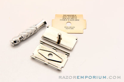 1970 Gillette Mini Ball End Tech 3 Piece DE Razor w/ Case and Blade - P4