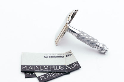 1973 Gillette Travel Tech Safety Razor Leather Case