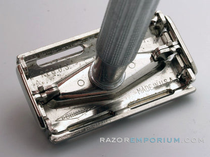 1955 A4 Gillette Blue Tip Light Super Speed Safety Razor