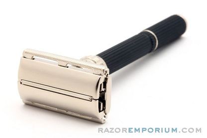 1969 Gillette Super Adjustable 109 Double Edge TTO Safety Razor O2