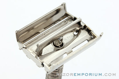 1966 Gillette L3 Flare Tip Super Speed Safety DE Razor