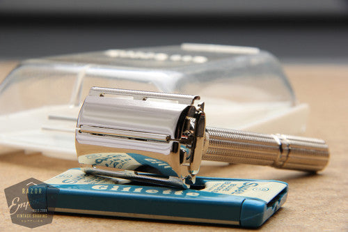 Gillette 1967 Slim Adjustable DE Safety Razor w/ Gold Case M4
