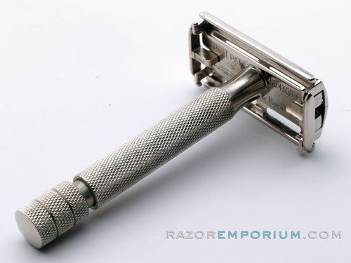 1947-51 Gillette Super Speed Rocket TTO Double Edge Safety Razor w/ Red Case