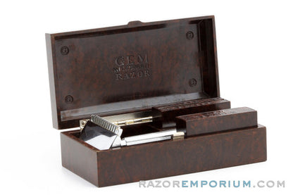 1930's Gem Micromatic Razor Single Edge in Bakelite Case