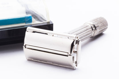 1961 G1 Gillette Fatboy $1.95 Adjustable Double Edge Razor Set | Original Condition