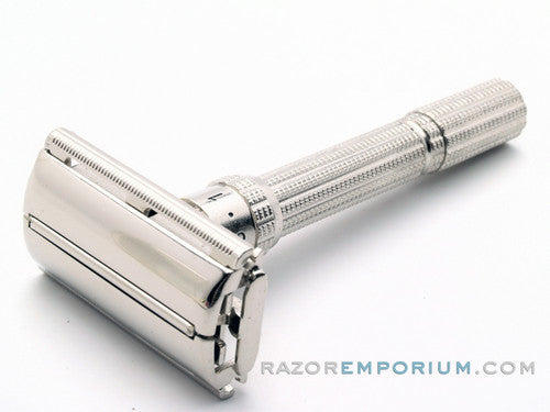 1966 L4 Gillette Slim Adjustable Safety Razor Nickel w/ Black Case & Blade Bank
