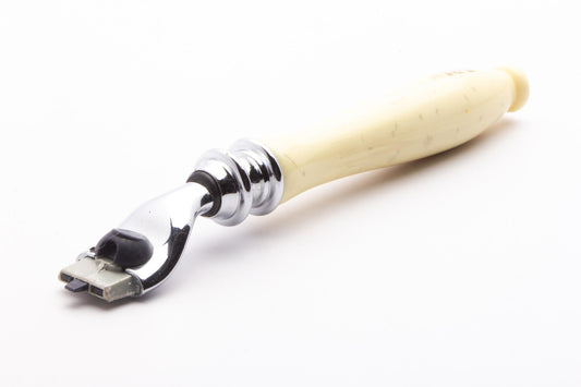 Unbranded | Ivory Atra or Trac II Handle