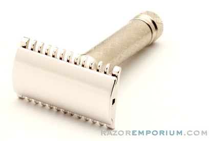 Gillette 1920s Silver New Improved Style Travel (DE) Safety Razor Set w/ Blade Bank & Travel Case
