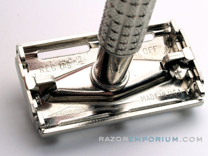 1963 I4 Gillette Medium Flair Tip Super Speed Safety Razor