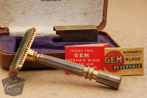 Gem 1940's Micromatic Clog Pruf Single Edge Safety Razor w/ Brown Case