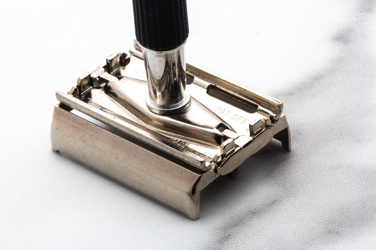 1967 M4 Gillette Black Handle Super Speed Safety Razor  | Original Condition
