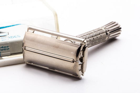 1966 L2 Flare Tip Super Speed Safety Razor Set | Original Condition