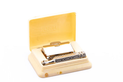1940's Gem 1912 Style SE Safety Razor | Chain Style Handle | With Case