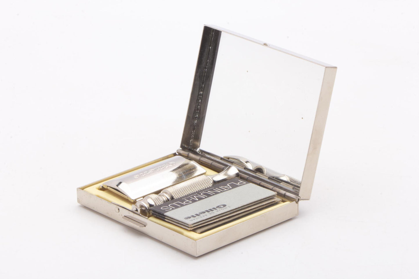 1965 K2 Gillette Tech Travel Double Edge Safety Razor Set | Original Condition
