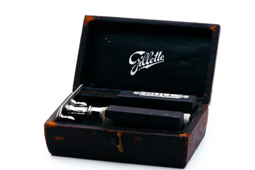 1920 Gillette Double Ring Old Type Safety Razor Set w/ Case & Blade Banks