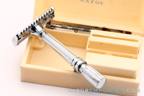 1940's GEM Micromatic Razor Single Edge TTO in Faux Ivory Case