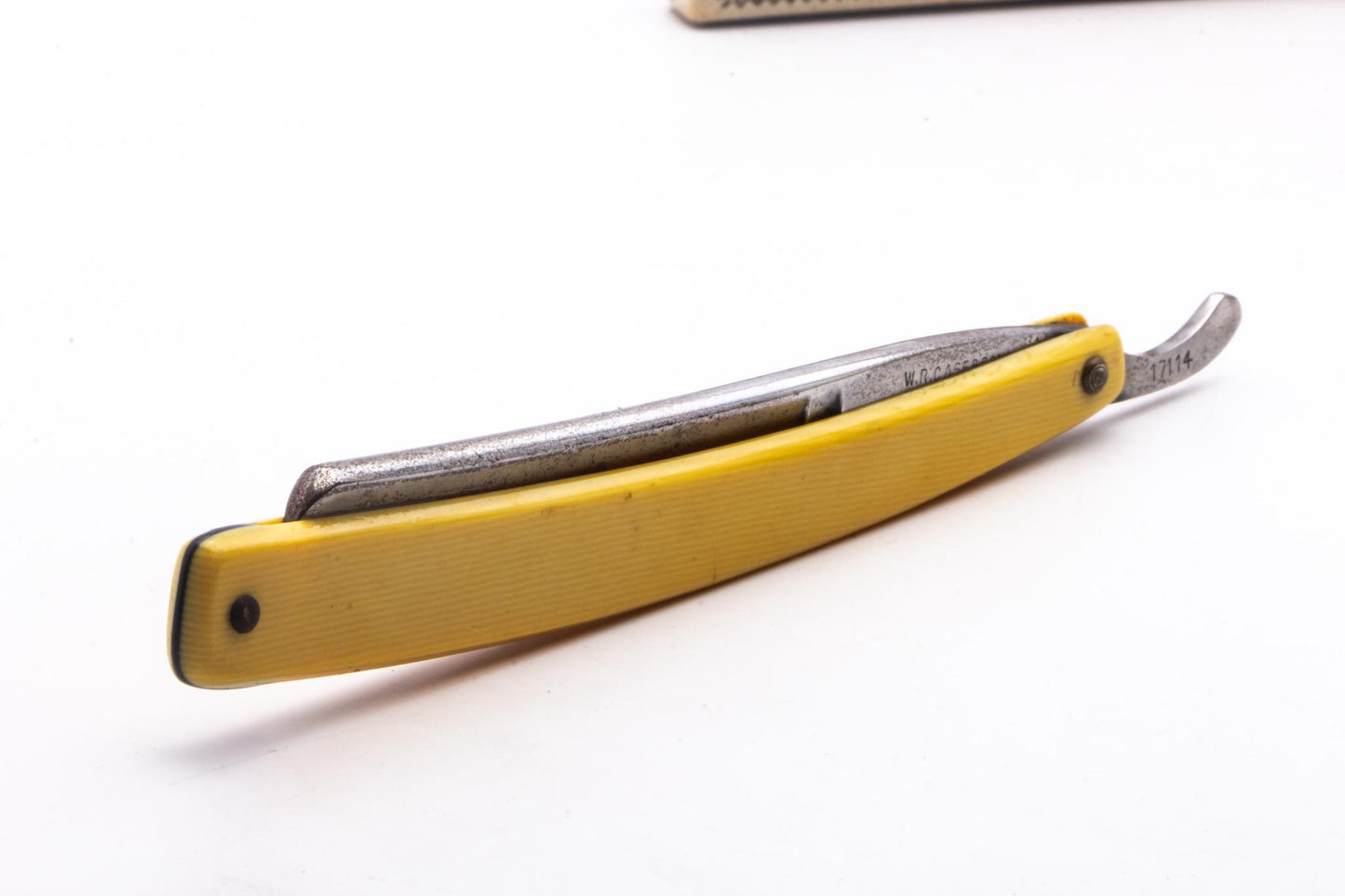 5/8 Classics On Clearance W.R. Case & Sons Straight Razor