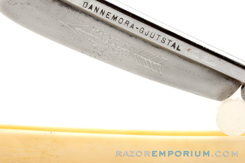 5/8" Johan Engstrom Straight Razor (2) Set w/ Case| Ekilstuna, Sweden