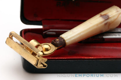 1940's Schick Gold SE Injector Bakelite Handle Set w/ Black Case