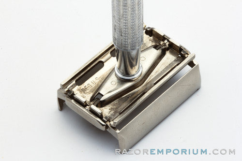 1959 B1 Gillette Blue Tip Light Super Speed Safety Razor