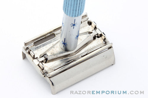 1968 Gillette Blue Star Lady Gillette DE Safety Razor N3 - Good