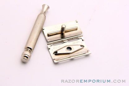 1962 Ball End Tech Razor in Box with Blades - G2