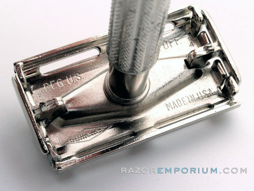 1959 E4 Gillette Flare Tip Regular Super Speed Safety Razor