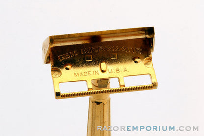 Gem 1940s Micromatic "Bullet Tip" Single Edge Safety Razor in Red Case