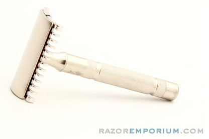 1930's Gillette 'NEW' Long Thin Bar Handle Short Comb Safety Razor