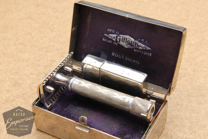 Gillette 1926 Silver NEW Bostonian DE Safety Razor in Original Metal Case