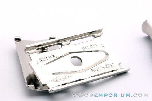 1964 Gillette Travel Tech DE Safety Razor J2