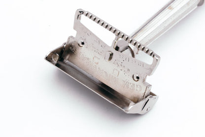 1930s Gem Micromatic TTO Single Edge Safety Razor  Factory Nickel