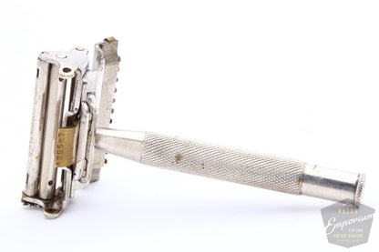 1940's Valet Auto Strop Razor Set in Black Leather Case