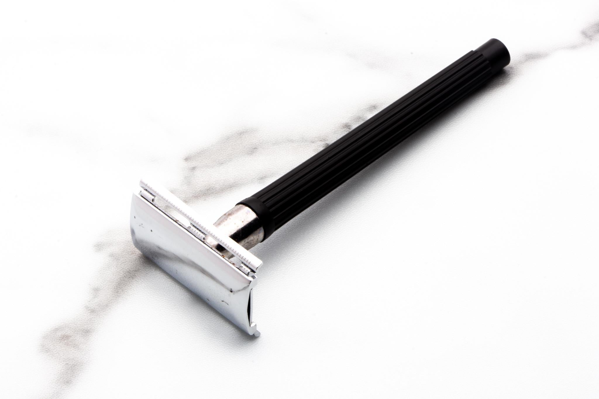 Three Piece Double Edge Safety Razor With Black Plastic Handle | Origi ...