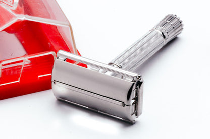 1958 Gillette TV Super Speed DE Safety Razor w/ Red Case - D2