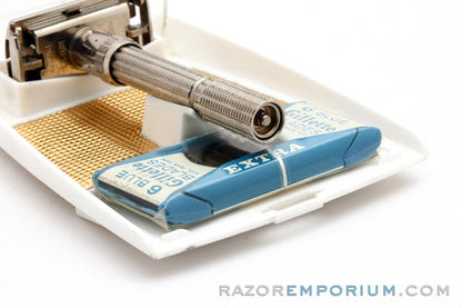 1961 Gillette Slim Adjustable Safety Razor Set G4