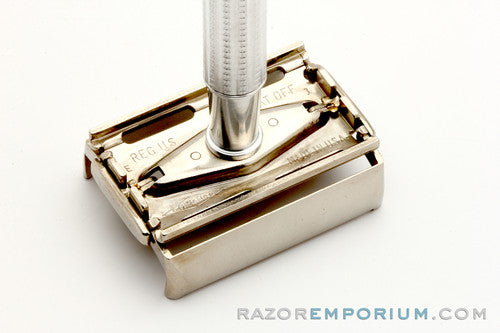 1959 E1 Gillette Blue Tip Light DE Super Speed Razor Nickel Set w/ Case & Blade Bank