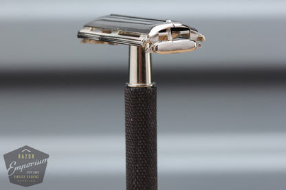 Gillette 1980 Black Handle Super Speed Safety Razor - L1