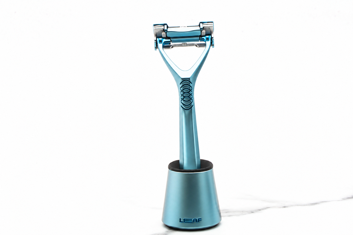 Leaf | The Leaf Two Double Blade Pivoting Razor Kit - Glacier