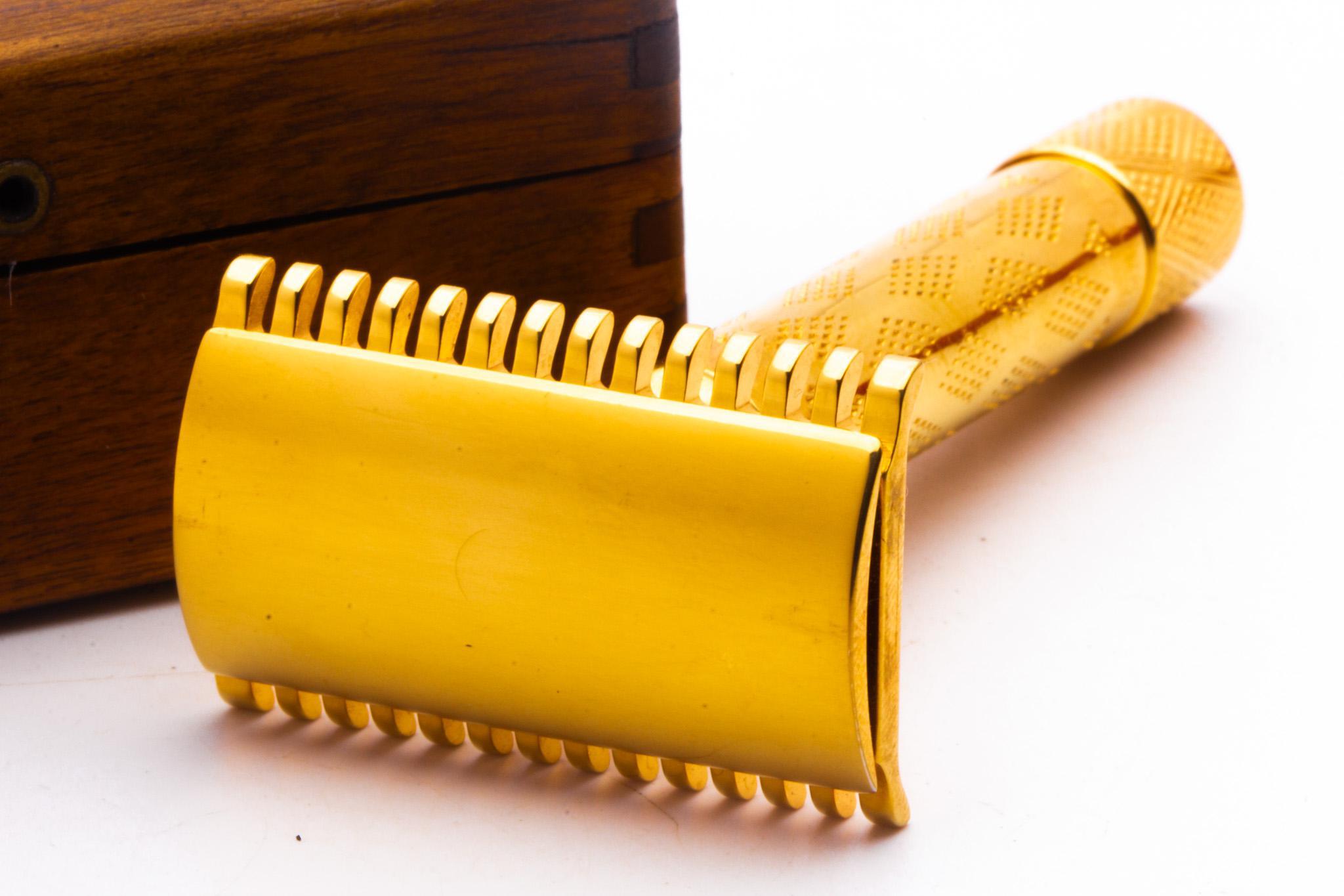 1920's Gillette New Improved Gold Richwood Double Edge Safety Razor Se ...