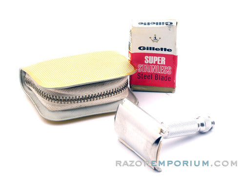 1967 M4 Gillette Travel Tech Double Edge Safety Razor w/ Case & Blades