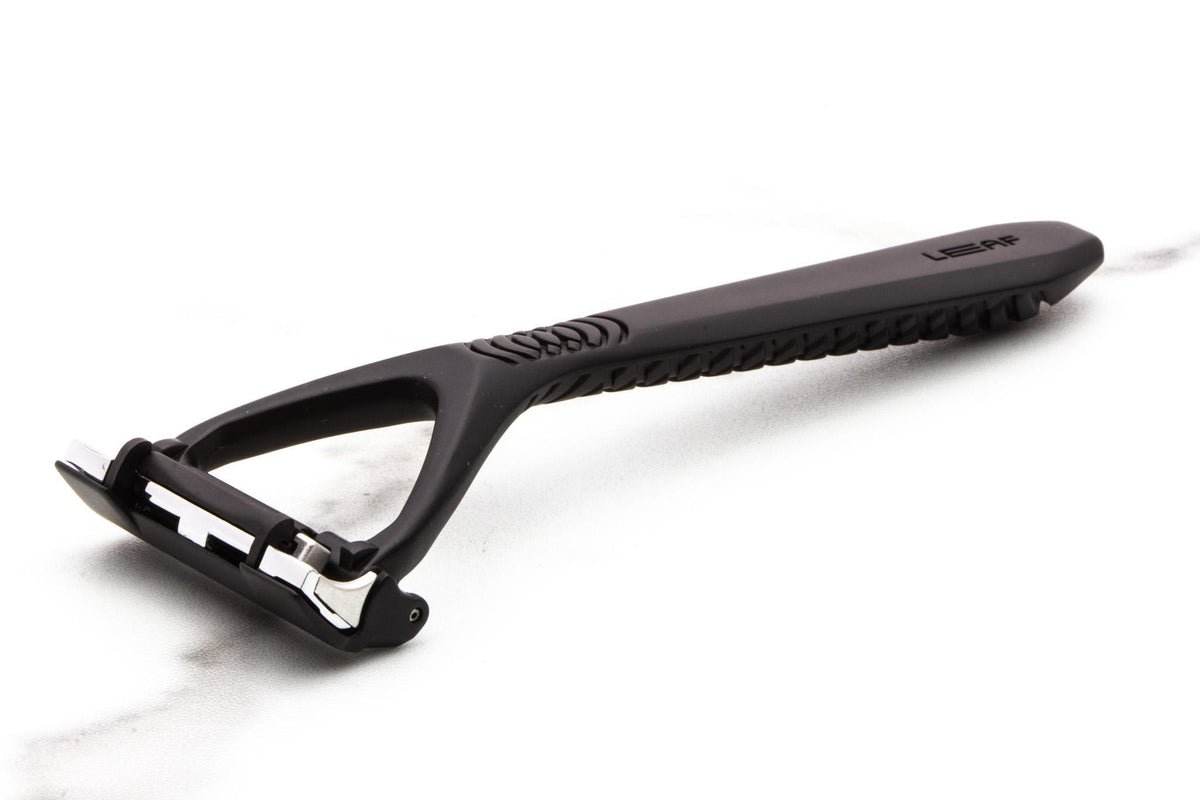 Leaf | The Leaf Two Double Blade Pivoting Razor Kit - Black