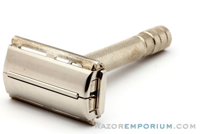1940's Gillette Super Speed One Piece Double Edge Razor in Case