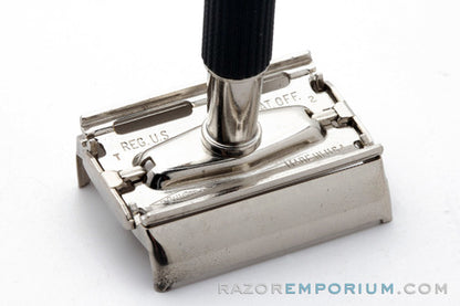 1973 Gillette Black Handle Super Speed Safety Razor T2