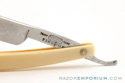 4/8" Finedge Cut Corp. Ostiso Wedged Straight Razor | Solingen, Germany