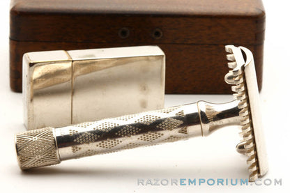 1921 Gillette New Improved Richwood Safety Razor Set w/ Case and Blade Bank