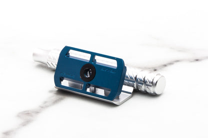 Aylsworth Razor | APEX-AL - Aircraft Silver Electric Blue - Classic V2