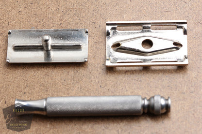Gillette 1960's Ball End Tech Spiral Handle Razor with Etched Logo Cap - Made in England