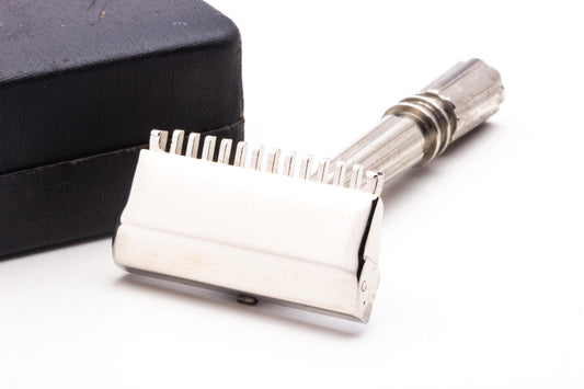 1940 Gem Micromatic "Bullet Tip" Single Edge Safety Razor Set | Original Condition